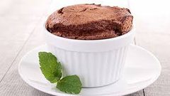 عمل كيكة الميكرويف خلال 3 دقائق