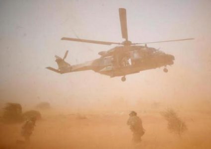 "داعش" يعلن أنّه سبّب تصادم المروحيتين الفرنسيتين في مالي