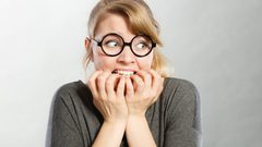 لماذا يهتز جسم الإنسان عند الشعور بالخوف ؟