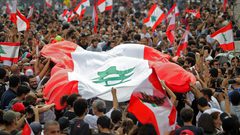 استمرار الاحتجاجات الشعبية للمطالبة بحكومة إنقاذ في لبنان