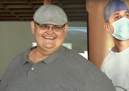 "أسمن رجل في العالم" يقف على قدميه بعد حمية 3 سنوات