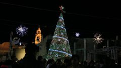 الاحتفال بإضاءة شجرة الميلاد في بيت لحم