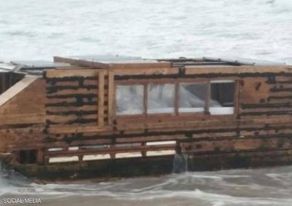 أيرلندا.. كشف لغز القارب الخشبي المهجور بعد 3 سنوات من إكتشافه !