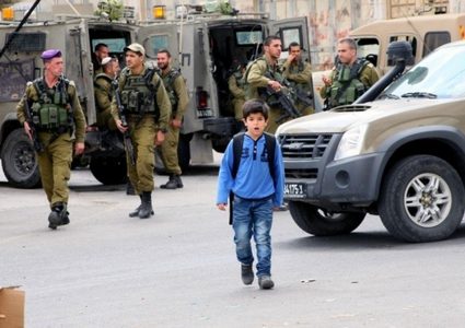 الاحتلال يعتدي على طلبة اللبن الشرقية