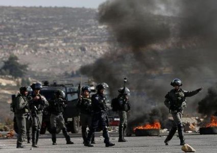 الخارجية تطالب الجنائية الدولية بفتح تحقيق بجرائم الاحتلال