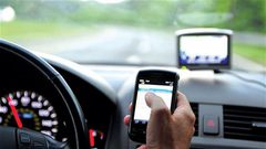 للمرة الأولى.. كاميرات مراقبة لرصد استخدام الهاتف خلال القيادة