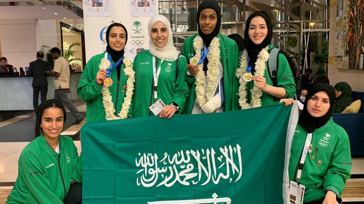 فتاة تتألق في الفنون القتالية
