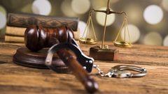 أم تفرح بسجن ابنها!