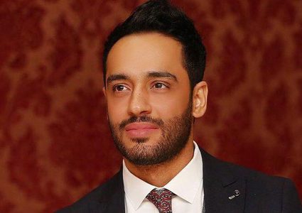 رامي جمال يبدأ بجلسات علاج مرض البهاق