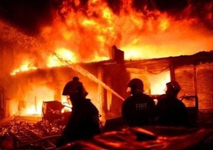 الاردن: مصرع 13 مزارعا باكستانيا بحريق