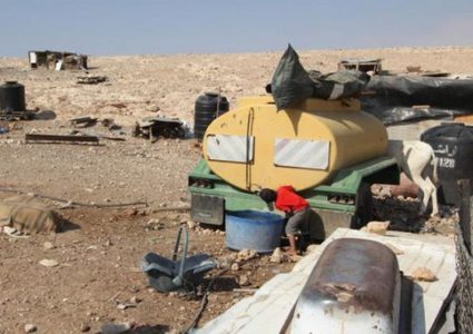 قوات الاحتلال تهدم خزاني مياه في طوباس