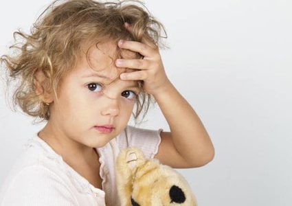 تعرفوا على أبرز أسباب معاناة الأطفال من الصداع