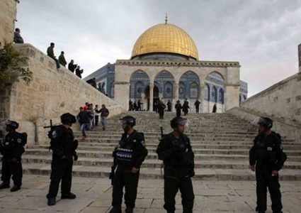 23 تدنيسا للأقصى ومنع رفع الأذان 51 وقتا بالابراهيمي الشهر الماضي