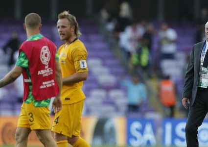 مدرب أستراليا يهدد الأرجنتين