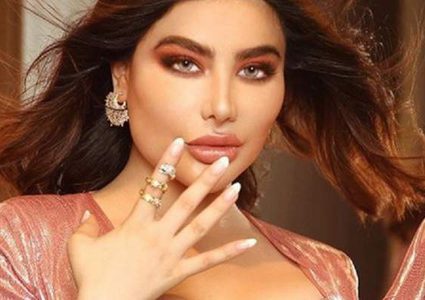 أنجي خوري تعلن خطوبتها وتكشف عن عمرها الحقيقي