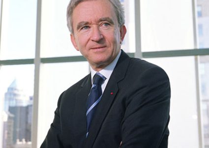 ميلياردير فرنسي يرغب في شراء ميلان والتعاقد مع غوارديولا وميسي