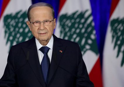 عون يدعو لمشاورات رسمية لتكليف رئيس وزراء جديد