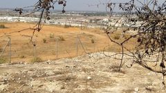 ملعب فرعون النموذجي... يخنقه الاحتلال وينتظر التأهيل