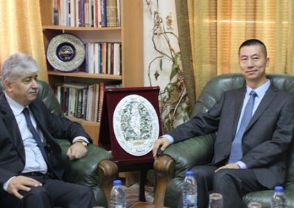 مجدلاني: نقف مع جمهورية الصين بوجه التدخل الأمريكي السافر