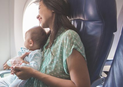 أهم النصائح للسفر والتنقل مع طفلك الرضيع بأمان