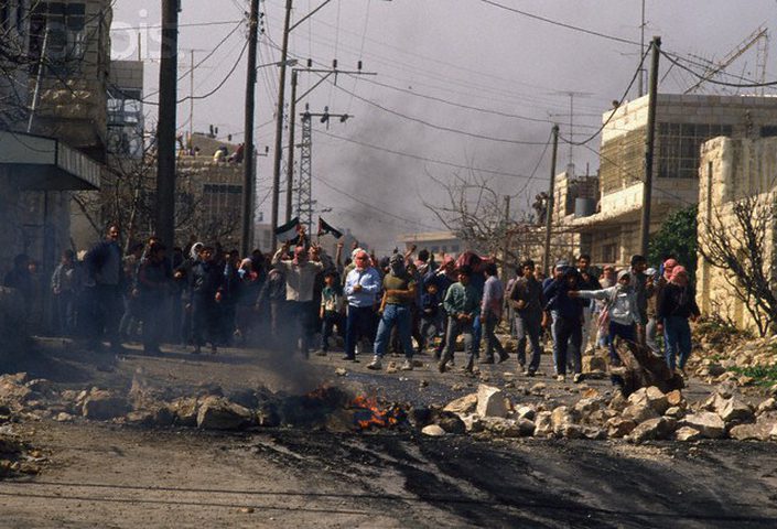 32 عاماً على اندلاع انتفاضة الحجارة