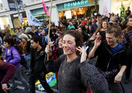 احتجاجات في مدريد تزامنا مع قمة المناخ
