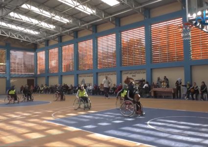 فتيات من ذوي الاعاقة في قطاع غزة يشاركنَ في أول مباراة تعايش