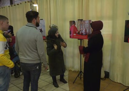 معرض تصوير تشاركي بغزة يسلط الضوء على الأشخاص ذوي الاعاقة