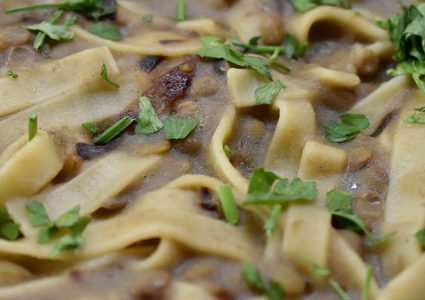 الرقاق بالعدس