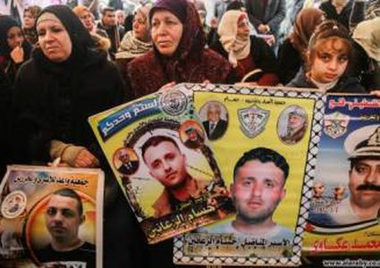 الاحتلال يمنع عائلة الاسير حسام الزعانين من زيارته