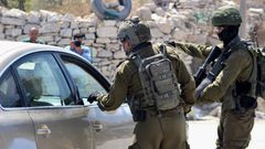 الاحتلال يحتجز عشرات المركبات شمال غرب القدس