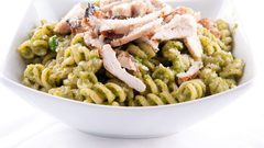 باستا بستو دجاج لغذاء شهي