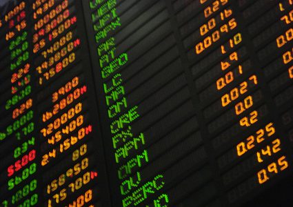 اقتراب موعد تطبيق الرسوم الجمركية يؤدي لتراجع أسهم أوروبا