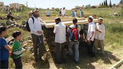 مستوطنون يستولون على أراضي في بورين جنوب نابلس