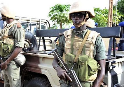 مقتل 3 جنود و14 مسلحا في هجوم غرب النيجر