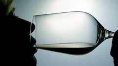 ما هي العلاقة بين الكحول والسرطان