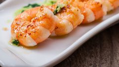 جمبري بالثوم والليمون الأخضر