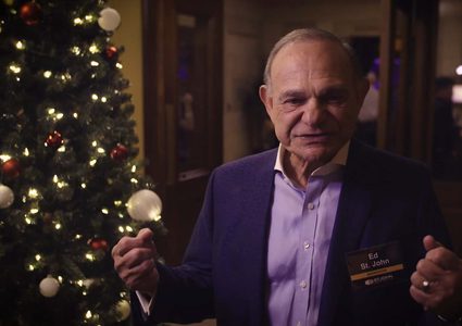 أمريكا.. صاحب شركة يمنح موظفيه هدية بقيمة 10 ملايين دولار !