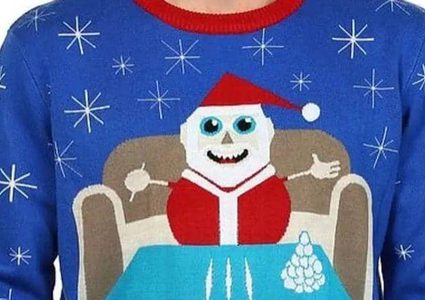 كنزة "سانتا والكوكايين" تتسبب بإثارة الجدل في كندا