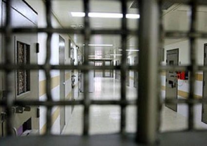 أكثر من 5000 آلاف أسير داخل سجون الاحتلال بينهم 200 طفل