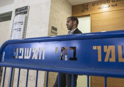 محكمة الاحتلال تصدر أحكاماً على أسيرين من مخيم جنين