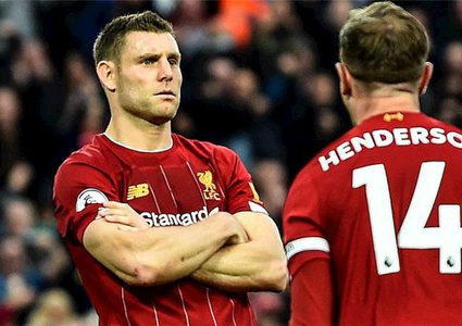 ليفربول يمدد عقد نجمه الوسط جيمس ميلنر