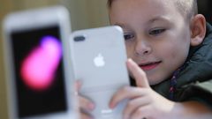 إكتشاف ثغرة "أمنية" في نظام أبل تستهدف الأطفال