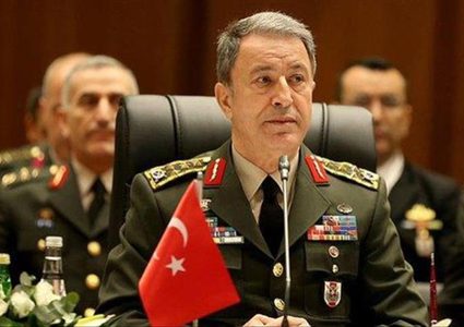 وزير الدفاع التركي يؤكد أن لا مشاكل لدى بلاده مع أكراد سوريا