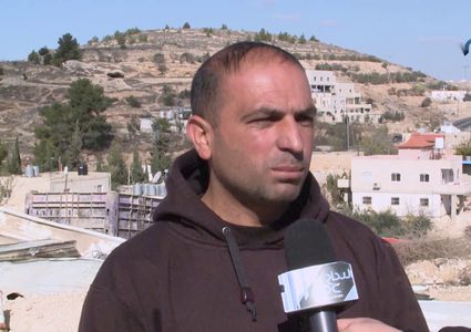 الاحتلال يهدم بركسا في منطقة دير رازح جنوب الخليل