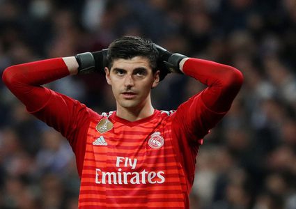 كورتوا عاجز ضد برشلونة