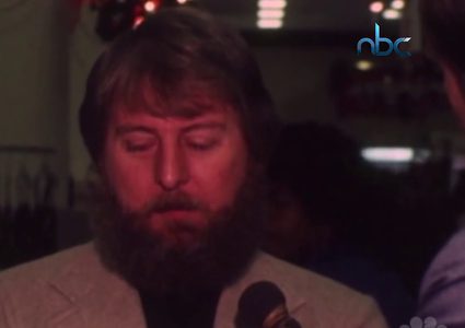 كتاب ساخر يكسب صاحبه الملايين!