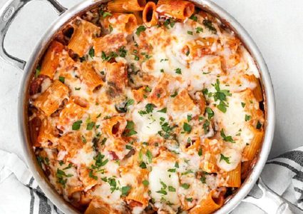 المكرونة بالسبانخ والجبن