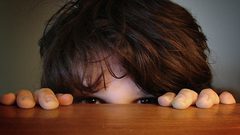 طفلة تنقذ حياة والدتها بفضل فيديو على يوتيوب