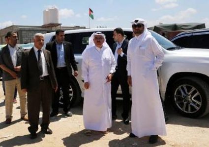 السفير العمادي يغادر قطاع غزة